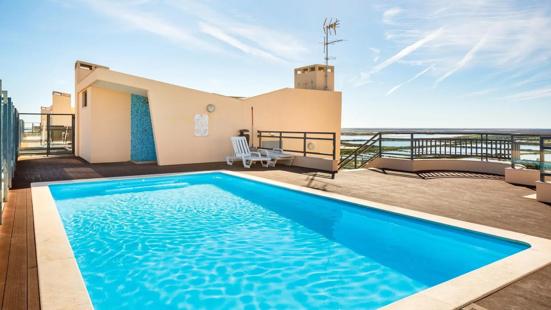 Green House - Pool On Rooftop Olhao